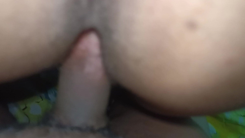 XXX Nepal: ペニスがティーンのタイトな膣に入る方法。