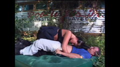 RATATATA!: Johnny Thrust의 거근을 위한 Logan Labrent의 장엄한 아름다움