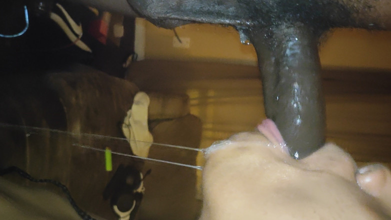 DaddyDeepDiQ: Messy Spit Deepthroat kape na její velké kozy