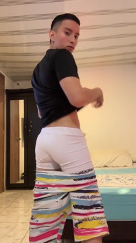 Santiago Cardenas Gay Twink Szarpie jego wielki kutas - latynoski chłopiec - ogromny kutas - Twink Boy - Masturbacja mężczyzn - seksowny gorący facet