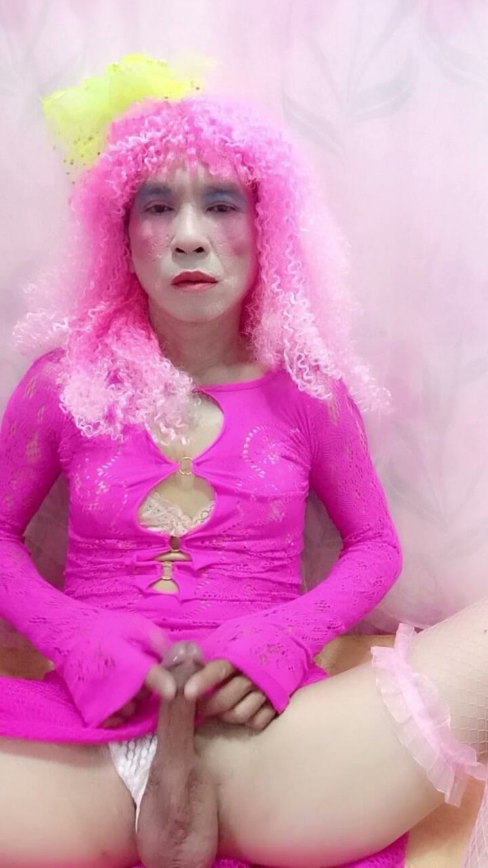 nguyen dang thien tri: Oanh Le Transgender Wearing a Sexy Dress to Take a...