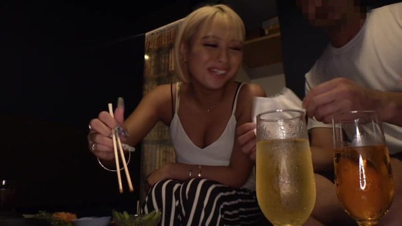 CherryBONBON: Fome em quarto privado. Apetite se transforma em calor compartilhado