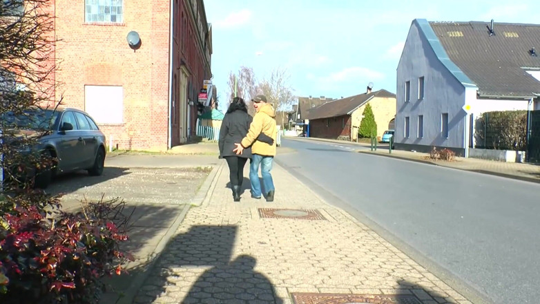 BBW Zone: Vyzvednutá velká kráska je ošukaná a vystříkaná na velká prsa