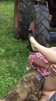 Bezwstydne porno na świeżym powietrzu z pasierbicą