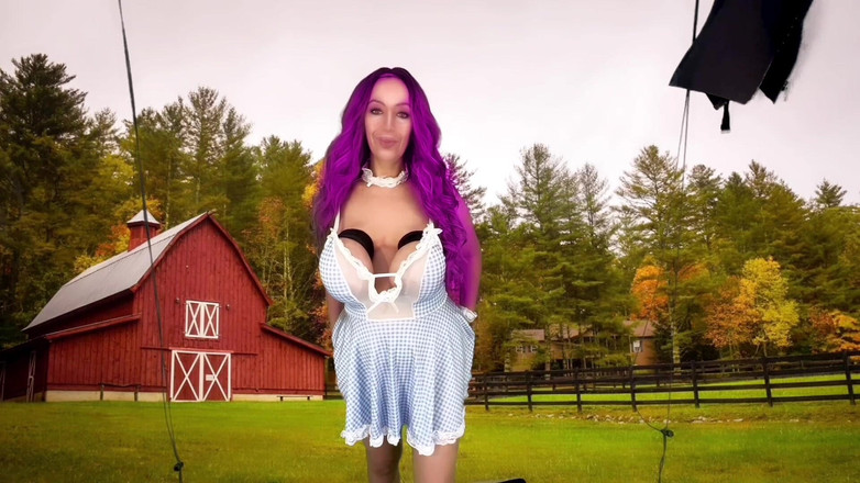 VeeVee Vixen: The Milk Slut