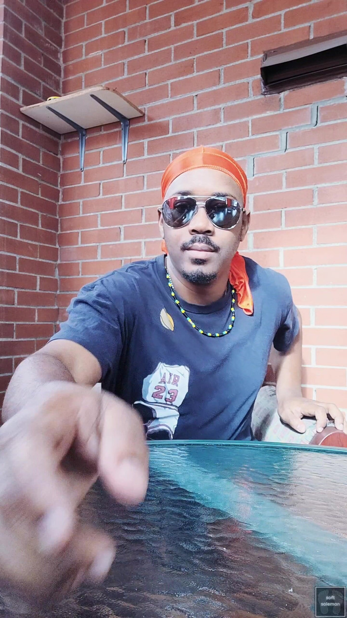 Soft Soleman: Křížové a nepřekřížené podrážky (2025)