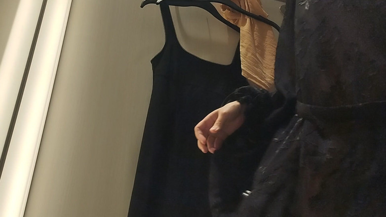 Amateur MS: Sexy Brunette in Dressing Room