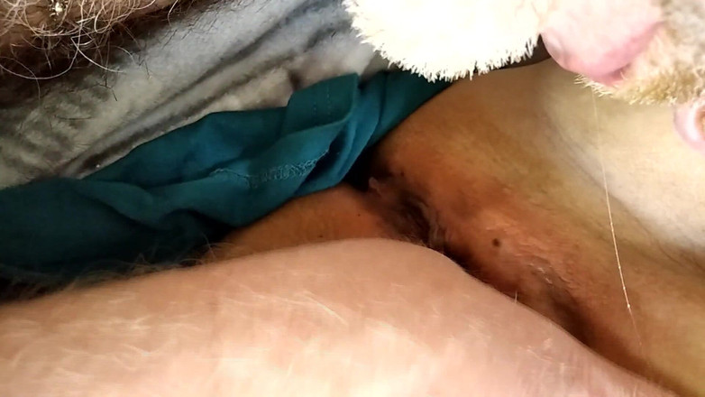 AimeeParadise: Loco sexo de una esposa perra madura en medias negras