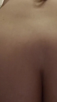 mere dildo ke saath baathroom men thori masti
