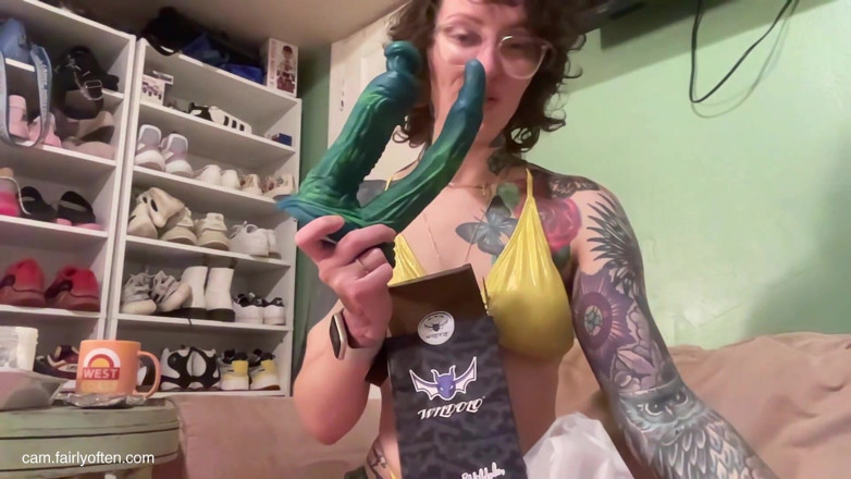 Twerking Elle: Wildolo 2 Hlava Monster Dildo Recenze