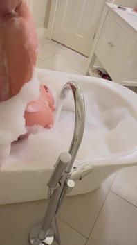 Bubble Bath Time with Veronica Cruz and Dexxx Blue