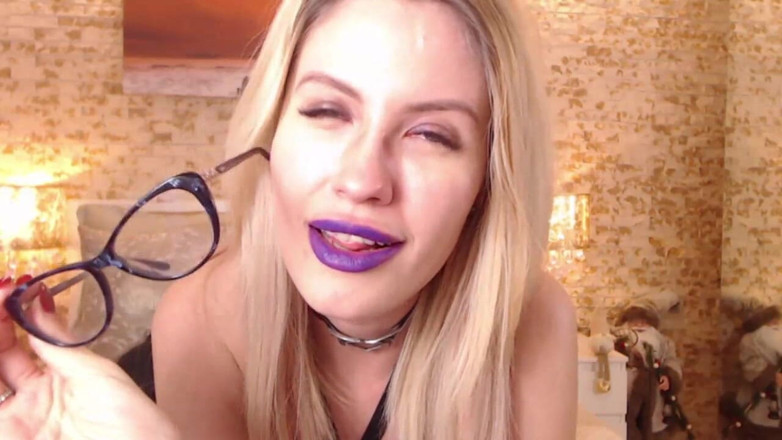 Erotic Tanya: Ngendus stoking seksi – bagian 2