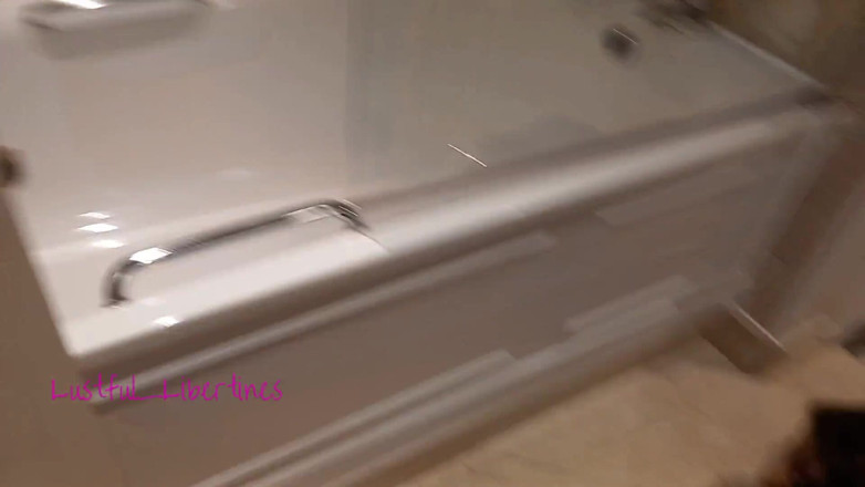 Lustful Libertines: Связали, заткнули рот кляпом, отчаялся пописать и смачивать