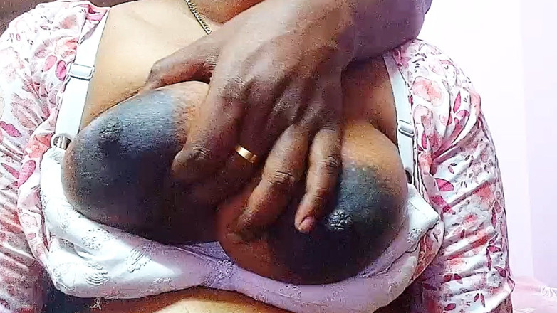 Desi Mohini: Une bhojpuri indienne baise avec son copain, sexe hardcore.