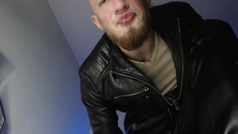 Hunky time: Couro Lord Spit