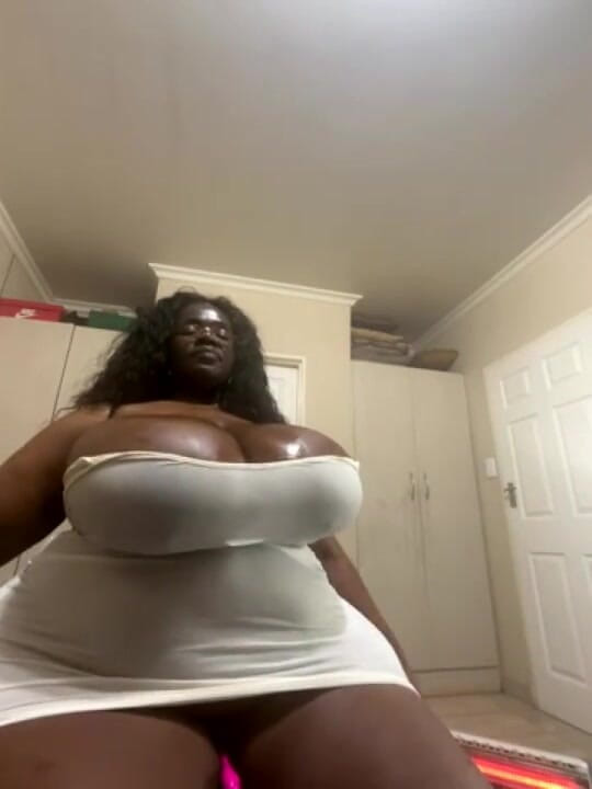 Legendary Booty Overdose: Black BBW Moaning Fetish &amp; Titsplay