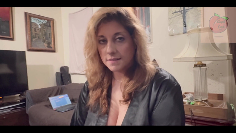 CoupleLove91783: Stepson Pulls His Groin