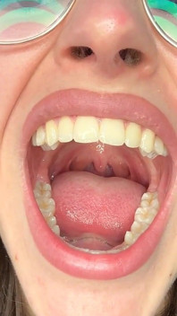 Fetisch pratar innan man slukar dig uvula munfetisch