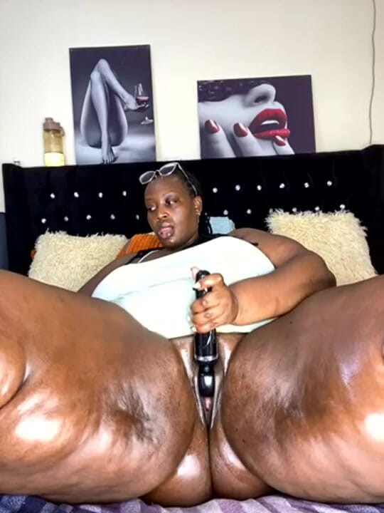 Legendary Booty Overdose: Mari Susu Pepek Saya