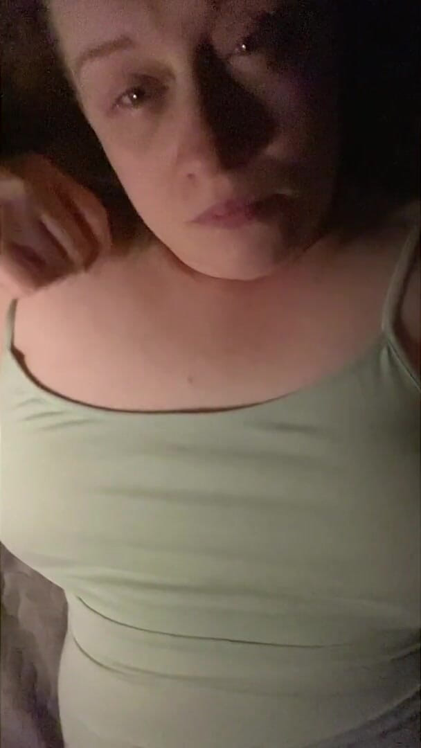 Yawns (Vikki Georgia) Yawns (Vikki Georgia)