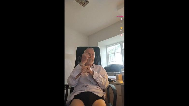 Silver Fox Sex: Офісний швидкий випуск