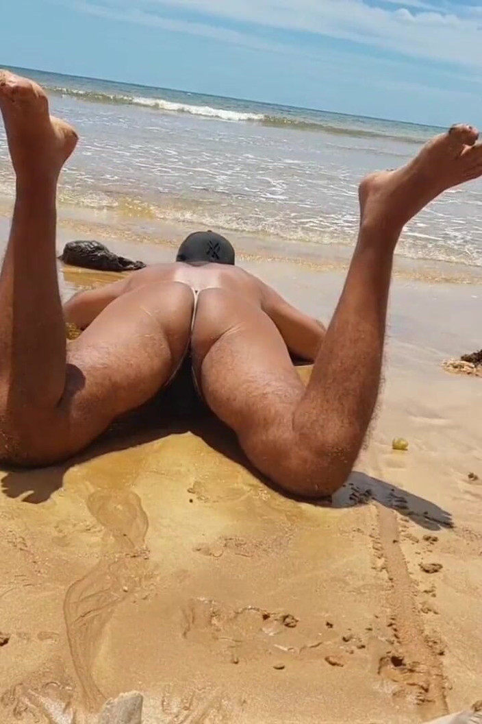 Ladysilvas: レディシルバ、ビーチで尻を転がりたい悪いスラット