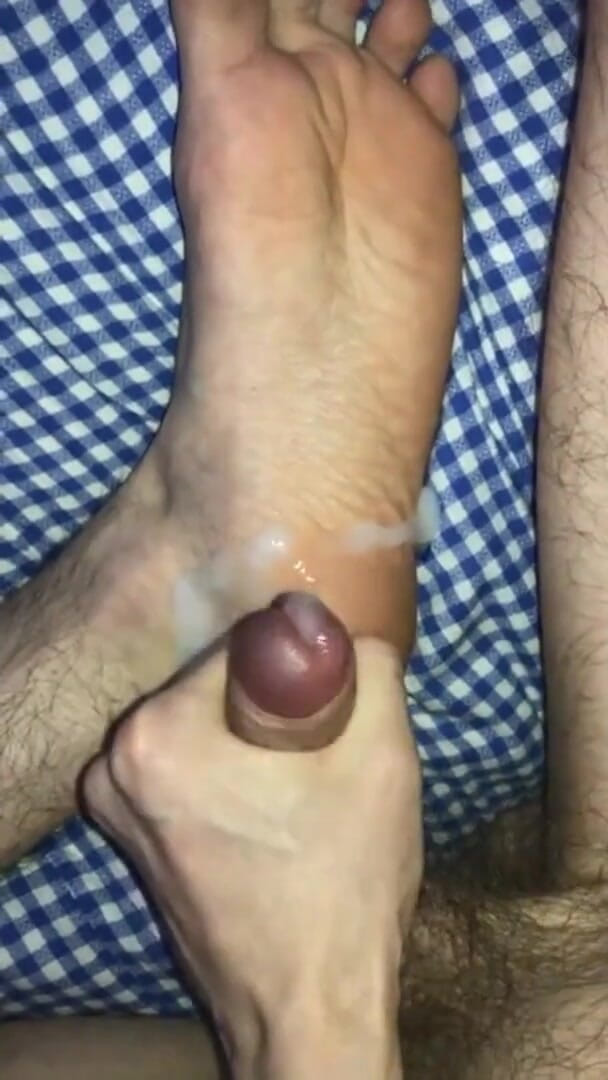 qaz11: Handjob vor der kamera - 482