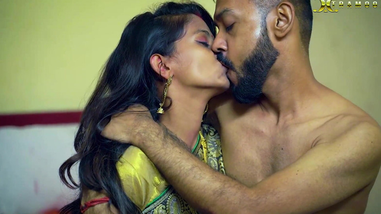Queen star Desi: A Sexy Handsome Husband Fucked Her Wife When She Ready...