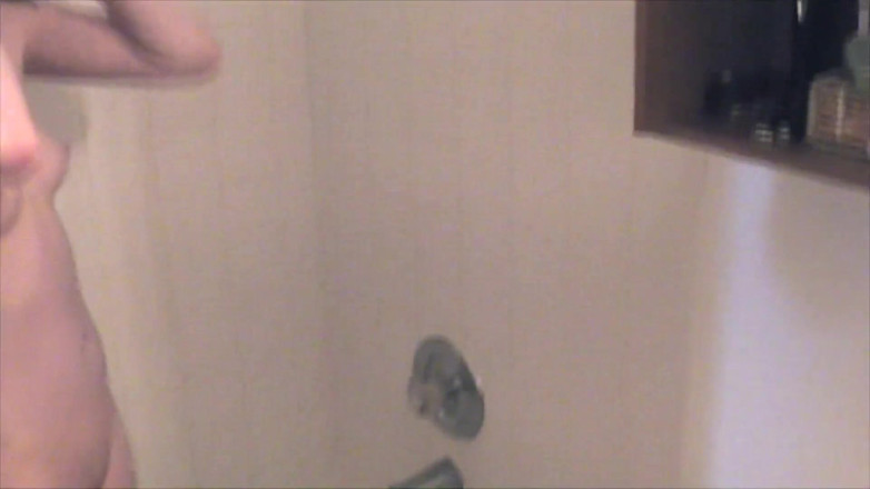 Average Joe Lets Get Nasty: Laura Wells duş zamanı