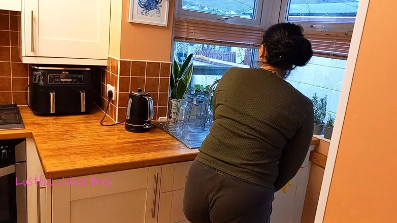 Lustful Libertines: Terdesak untuk Kencing dan Semua Bilik Air diduduki