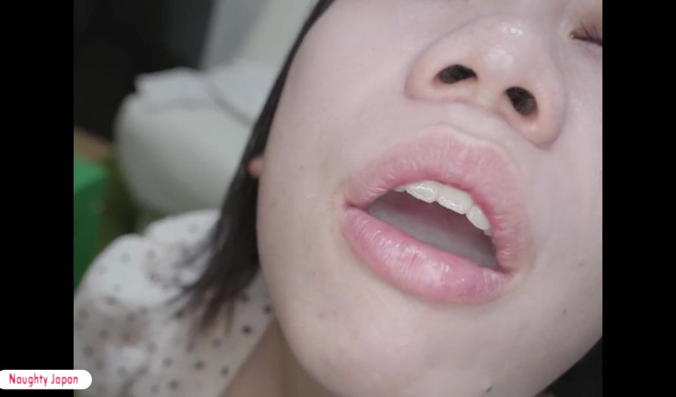 TOKYO HONEY TRAP: Personalul japonez al restaurantului cu un zâmbet dulce a surprins...
