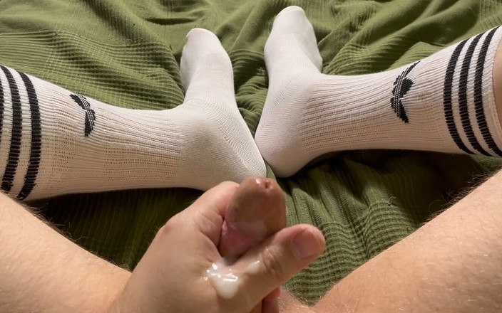 Passion for Socks: Ngentot buru-buru pakai kaus kaki adidas yang adidas enak