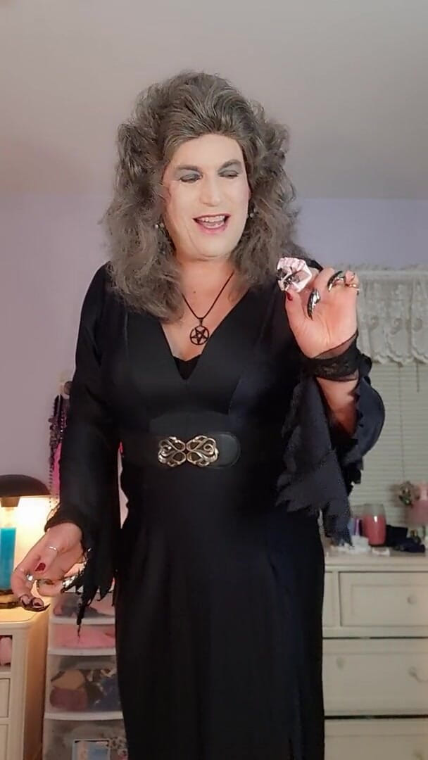 Victoria Lecherri: Happy Halloween From Countess Victoria Queen of the Damned!