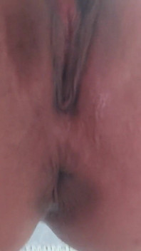Masturbación con vagina, anillo en el dedo