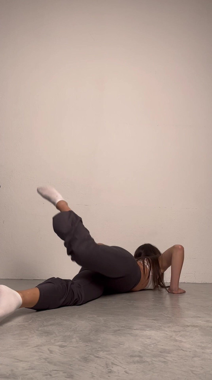 Skinny_lady69: Quần legging và tất yoga