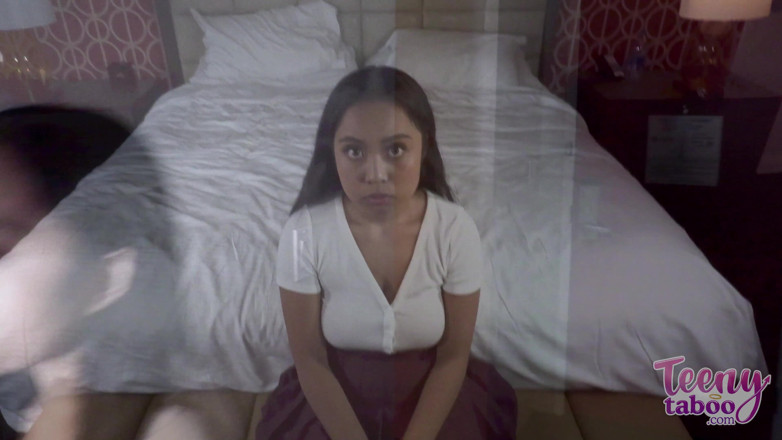 Teenytaboo: Luna mills studentessa creampie