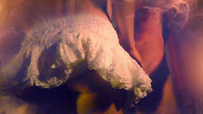 Moony: Legjob, Handjob, Pussyjob, Assjob for This Stiff Rock Hard Slave...