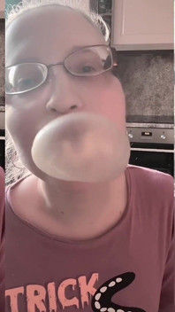 Asmr Ogromny guma bubble efekty dźwiękowe Słuchaj w słuchawkach