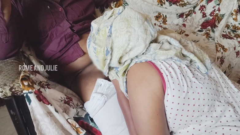 Bad boy rome: Ma belle-mère me suce la bite en tamoul