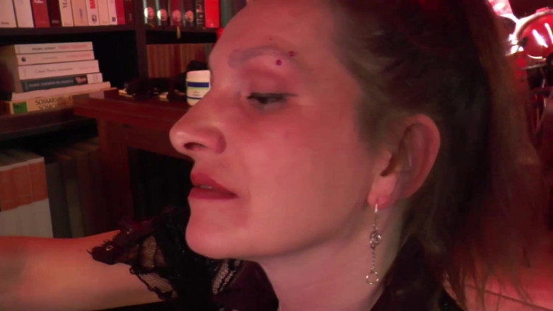 BDSM and co: Mistress Flo Took Apart These Two Submissives with Her Hands...