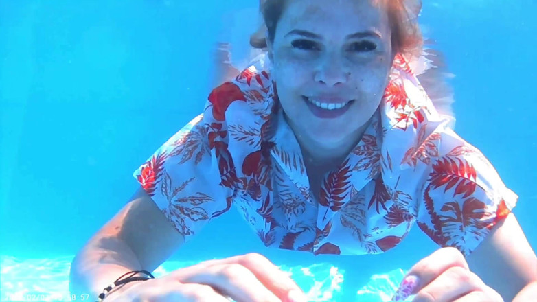 Emeli: Lange atem hält unter wasser