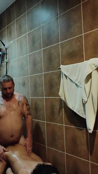 Jimbob and Moana Fuck in the Shower