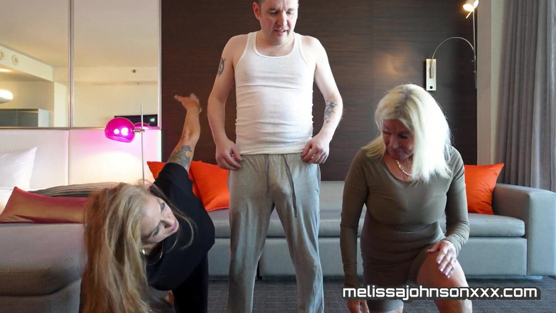 Melissa Johnson: Yoga schițată