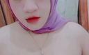 Shine-X: Kuala Lumpur Ženský virální fialový hidžáb si mačká prsa a masturbuje