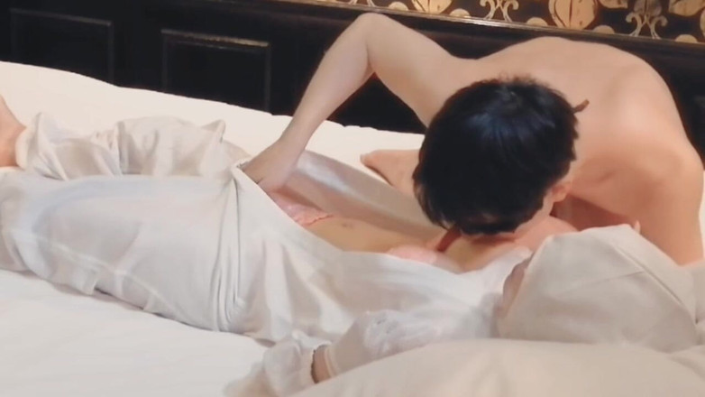 kawasakiBK: Face un inspector țâțoasă în haine curate cu degetul și. Home Made Amator...