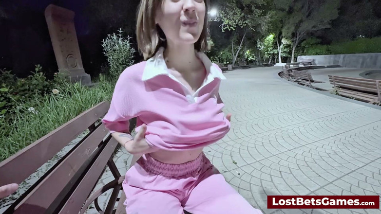 Lost Bets Games: Nancy ve Dylan soyunmak için taze enerji getiriyor