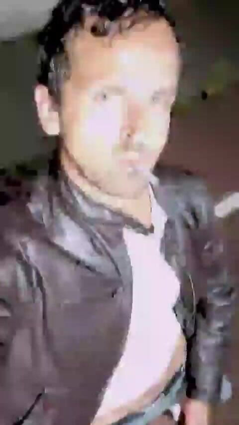 Slutboyben: Slutboyben Cam4 Eksibisualis senter seksi di depan umum