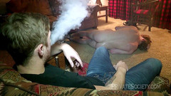 Private Society: Rád se dívá