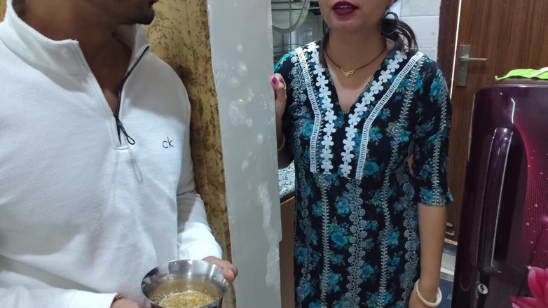 Hornycouple149: Deixou a bhabhi do vizinho com peitos grandes no pretexto...