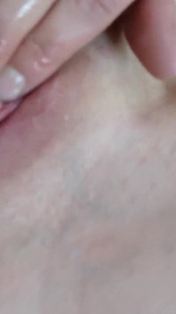 A Real Amateur, Having a Real Orgasm